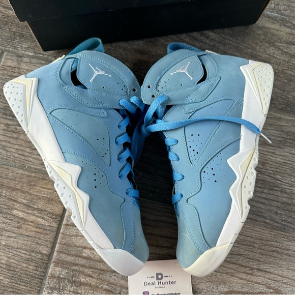 New Air Jordan 7 Retro “Pantone” Big Kids sneakers (K6.5/W8) - Picture 6 of 9